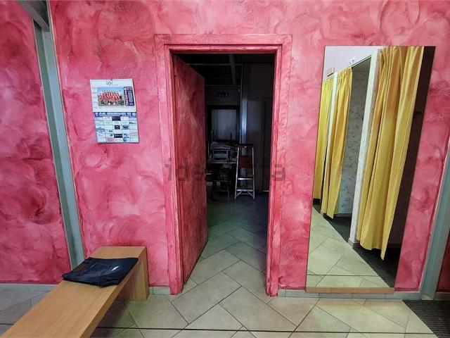 Locale Commerciale in affitto a Unione dei comuni del Sorbara, Bomporto