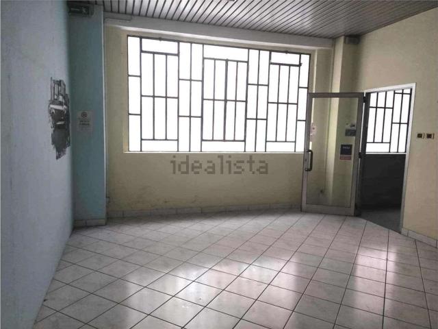 Locale Commerciale in affitto a Cuneo Nuova, Piemonte