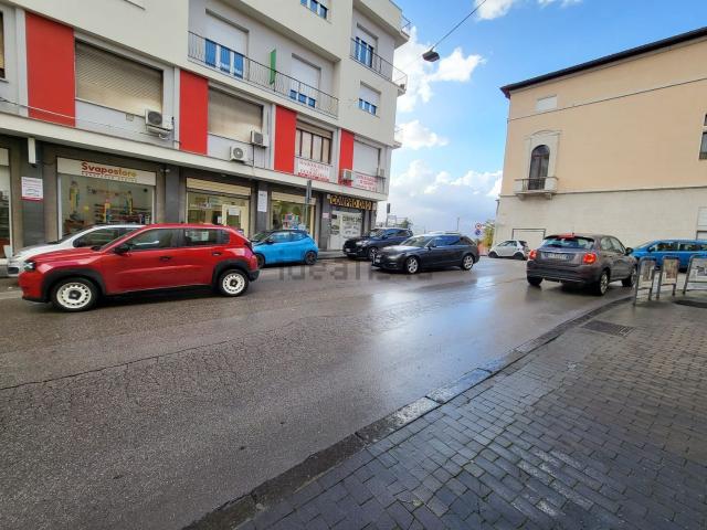 Locale Commerciale in affitto a Libertà, Benevento