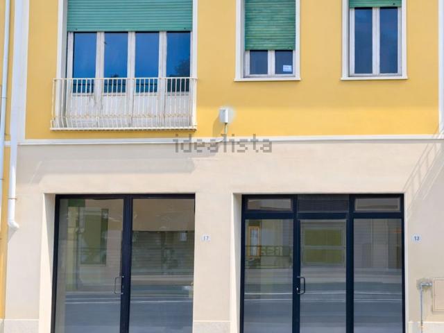 Locale Commerciale in affitto a Romito, Pontedera