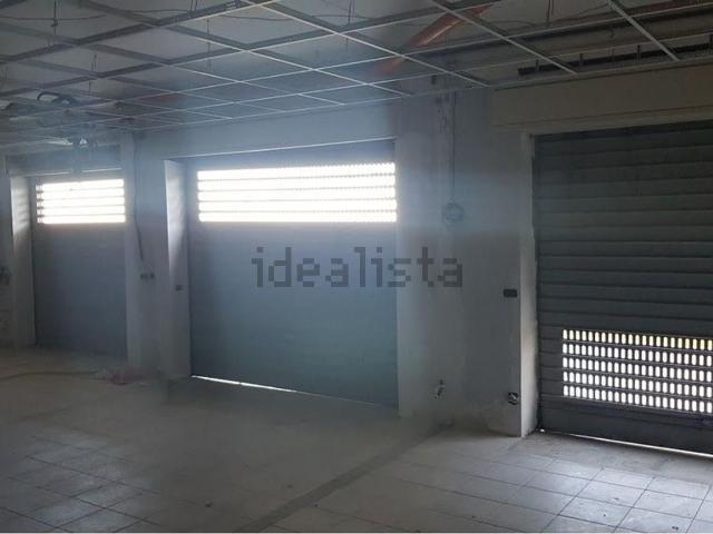 Locale Commerciale in affitto a Belvedere, Siracusa