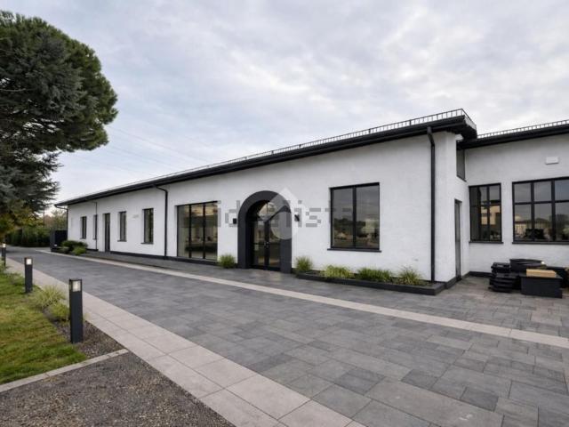Locale Commerciale in affitto a Chiuduno, Lombardia