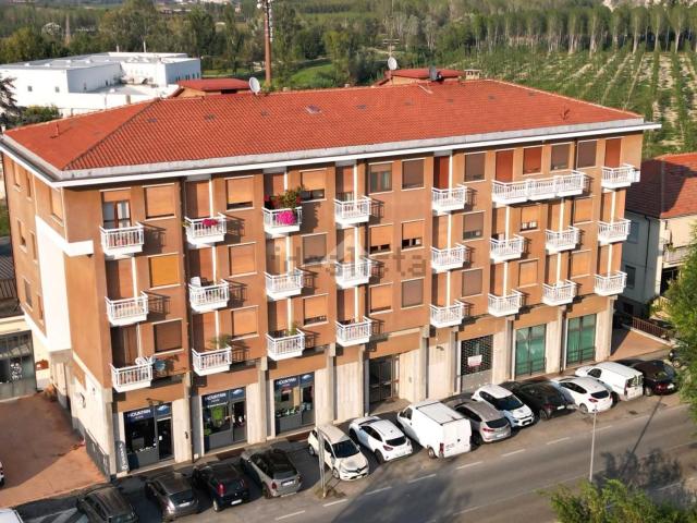 Locale Commerciale in affitto a Piemonte, Cuneo