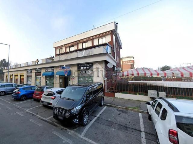 Locale Commerciale in affitto a Rozzano, Lombardia