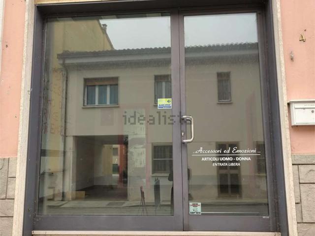 Locale Commerciale in affitto a Carpaneto Piacentino, Reggio Emilia