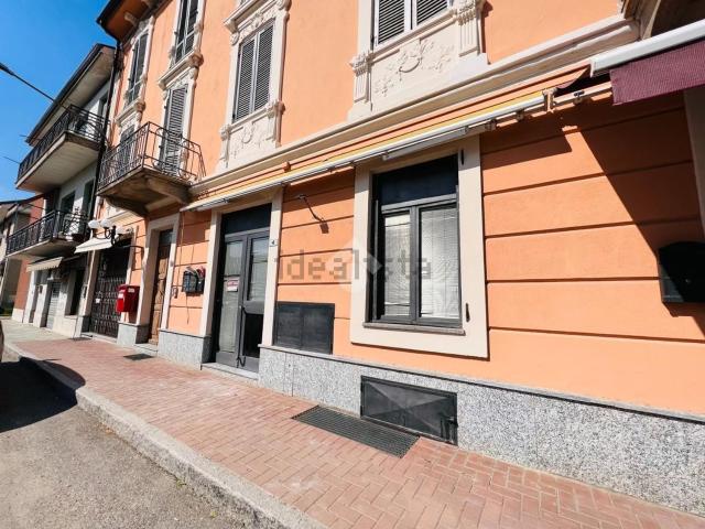 Locale Commerciale in affitto a Piemonte, Asti