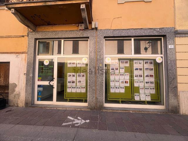 Locale Commerciale in affitto a Gambolò, Lombardia