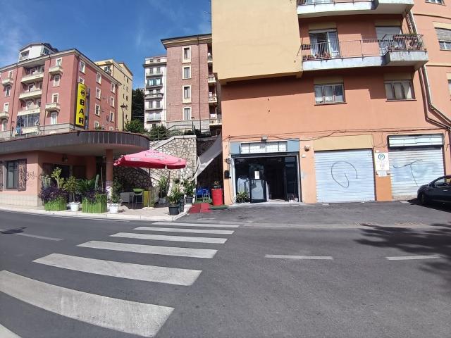 Locale Commerciale in affitto a San Rocco, Potenza
