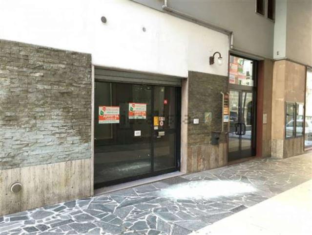 Locale Commerciale in affitto a Campobasso, Molise