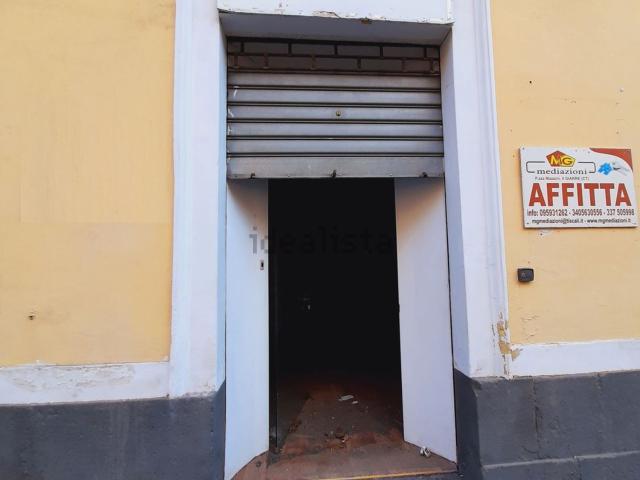 Locale Commerciale in affitto a Giarre, Sicilia