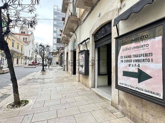 Locale Commerciale in affitto a Villaggio Belgiovine, Puglia
