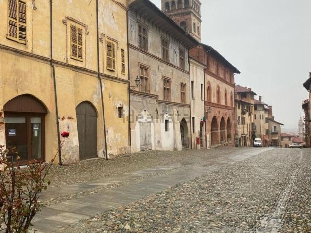 Locale Commerciale in affitto a Piemonte, Cuneo