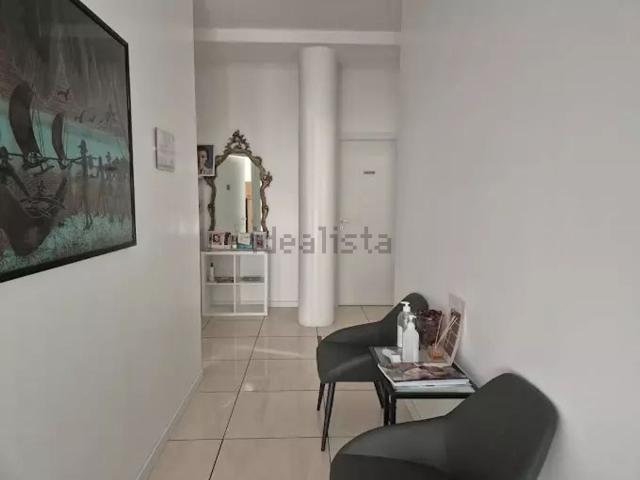Locale Commerciale in affitto a Sant'Agostino, Como