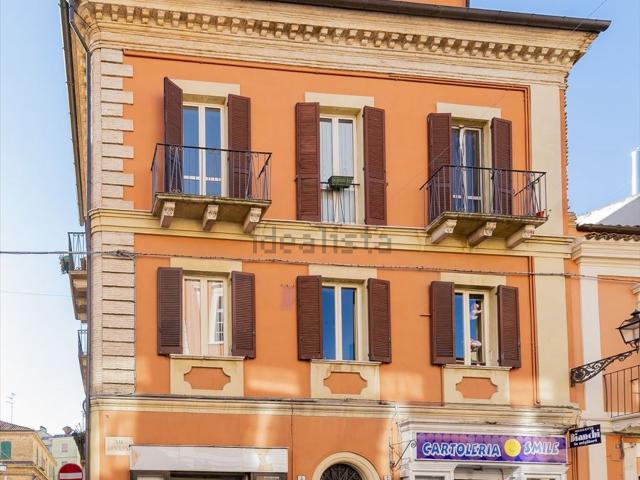 Locale Commerciale in affitto a Pietragrossa, Chieti
