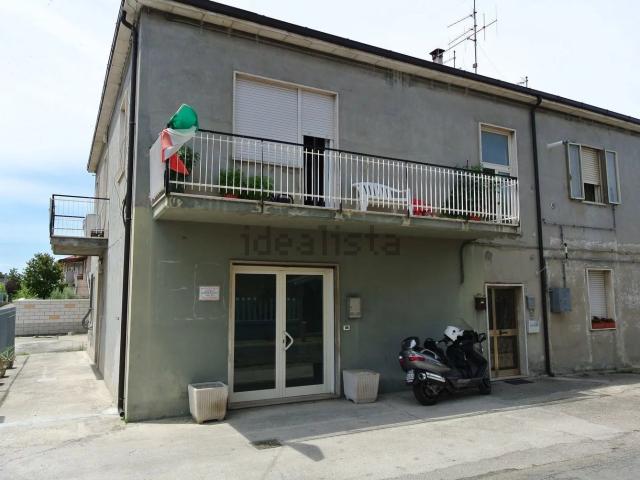 Locale Commerciale in affitto a Montesilvano, Abruzzo