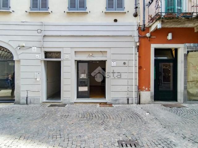 Locale Commerciale in affitto a Le Villette, Crema
