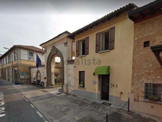 Locale Commerciale in affitto a Paderno Franciacorta, Lombardia
