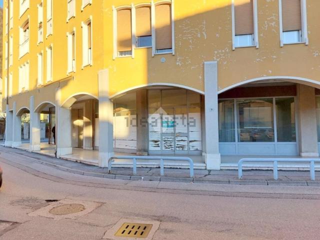 Locale Commerciale in affitto a Comunità montana della valle Trompia, Sarezzo