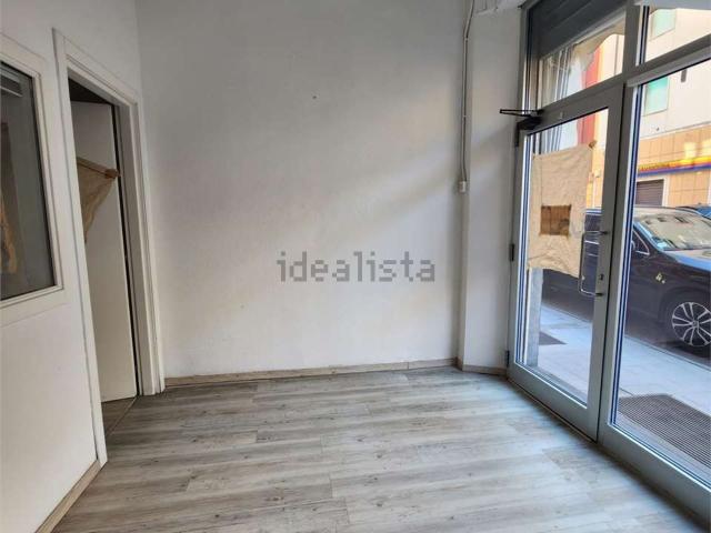Locale Commerciale in affitto a Borgo Rodi, Marche