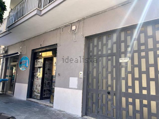 Locale Commerciale in affitto a Piedimonte, Nocera Inferiore