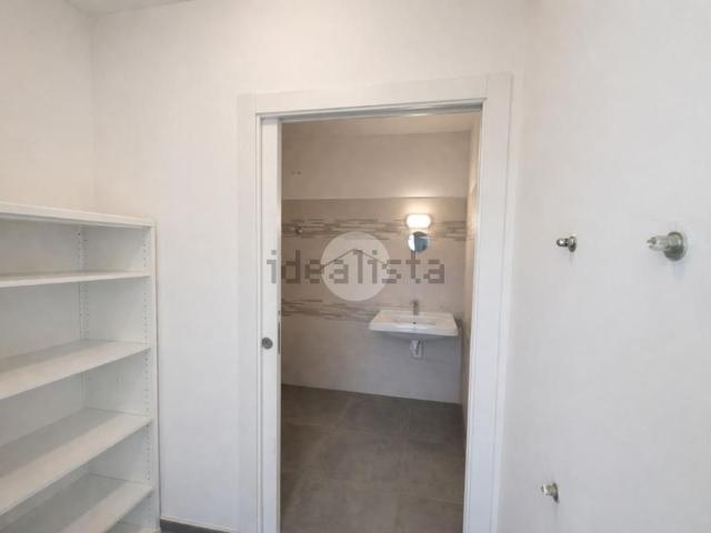 Locale Commerciale in affitto a Curnasco, Treviolo