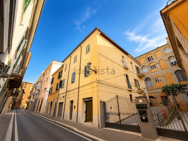 Locale Commerciale in affitto a Roma Capitale, Lazio