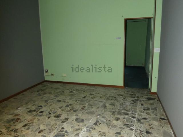 Locale Commerciale in affitto a Piemonte, Cuneo