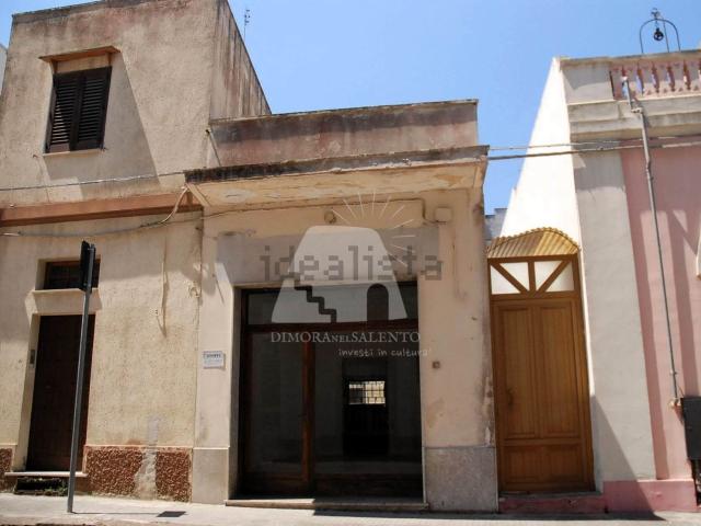 Locale Commerciale in affitto a Puglia, Lecce