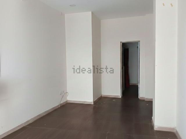 Locale Commerciale in affitto a IV Circoscrizione, Messina
