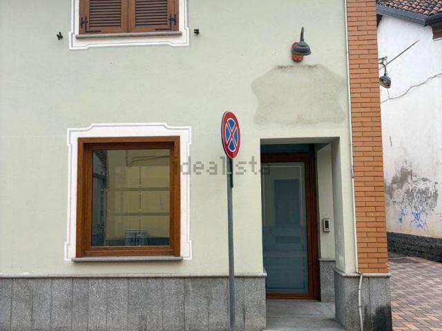 Locale Commerciale in affitto a Piemonte, Torino