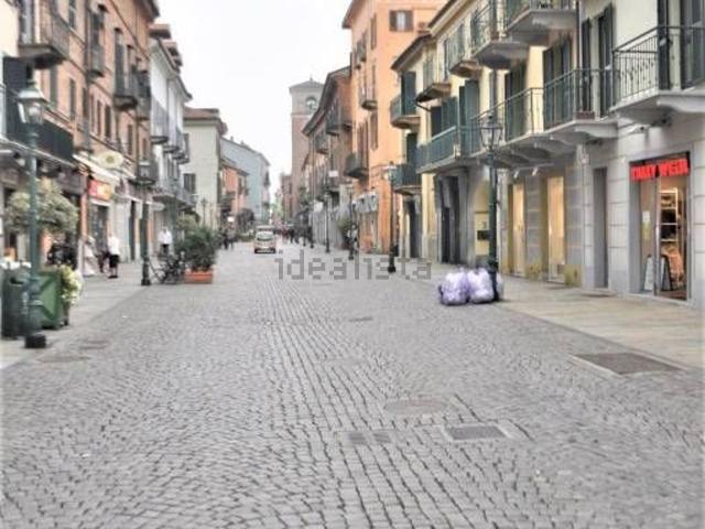 Locale Commerciale in affitto a Piemonte, Torino