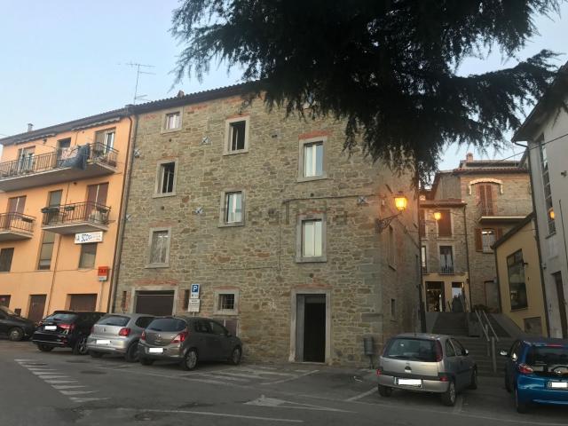 Locale Commerciale in affitto a Tuoro Sul Trasimeno, Umbria
