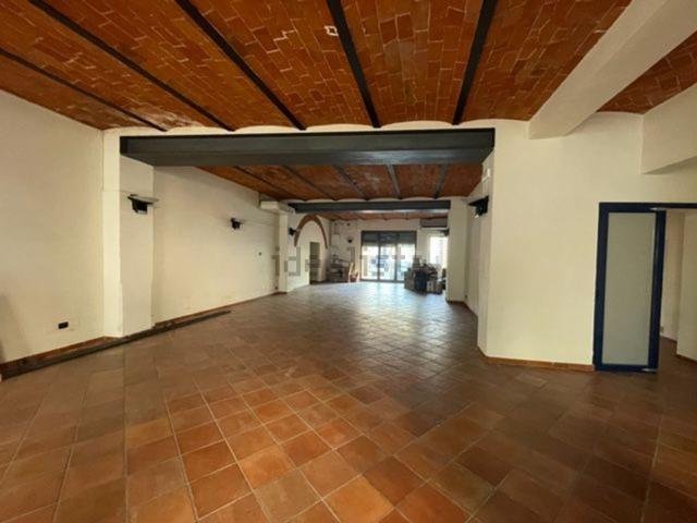 Locale Commerciale in affitto a Pistoia, Toscana