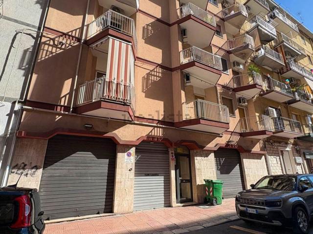 Locale Commerciale in affitto a Puglia, Taranto