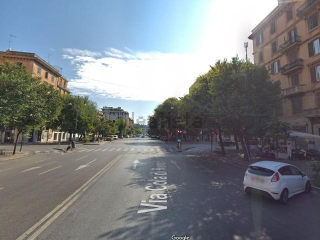 Locale Commerciale in affitto a Municipio Roma I, Roma Capitale