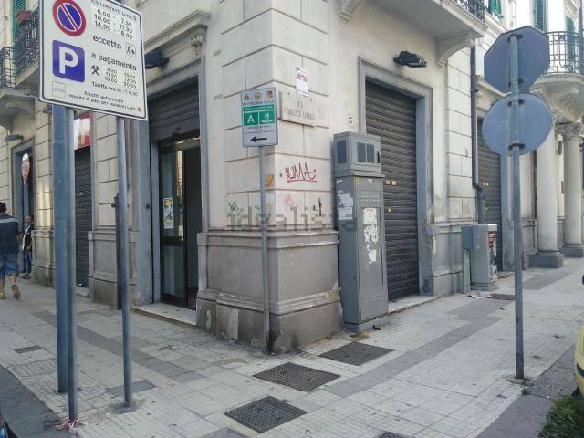 Locale Commerciale in affitto a IV Circoscrizione, Messina