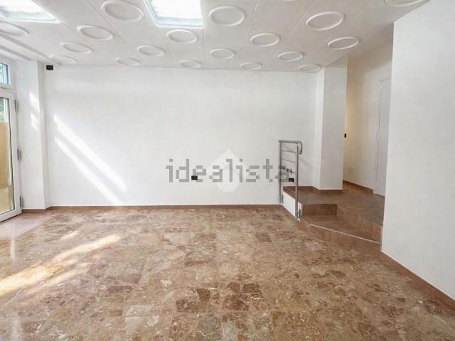 Locale Commerciale in affitto a Campoledro, Sondrio