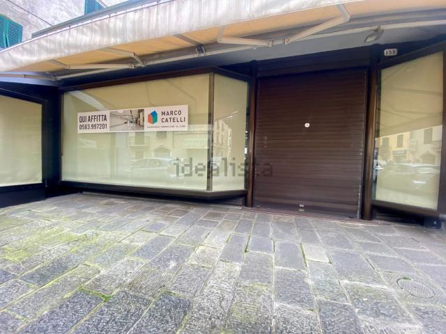 Locale Commerciale in affitto a Sant'Anna, Bagni Di Lucca Ponte