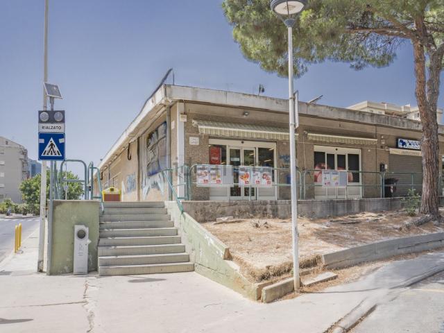 Locale Commerciale in affitto a Selargius, Sardigna/Sardegna