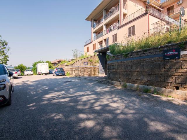 Locale Commerciale in affitto a Aiello Del Sabato, Campania