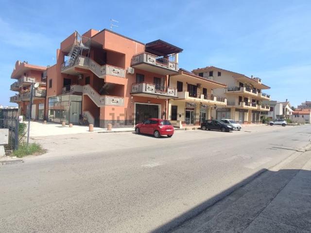 Locale Commerciale in affitto a Fontana Drago, Capo D'orlando
