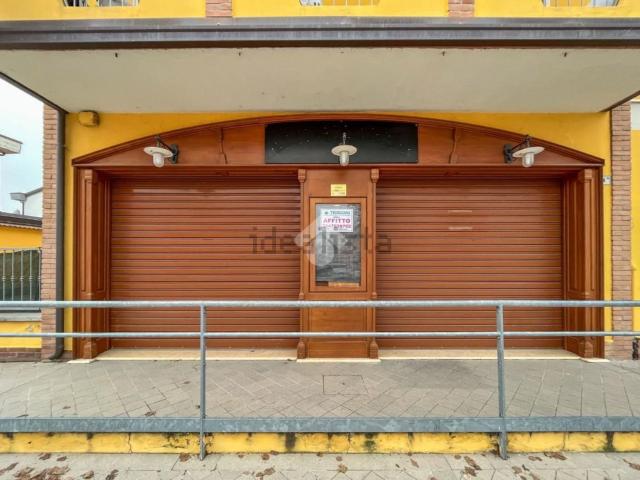 Locale Commerciale in affitto a Malagnino, Lombardia