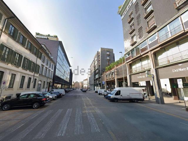 Locale Commerciale in affitto a Municipio 1, Milano