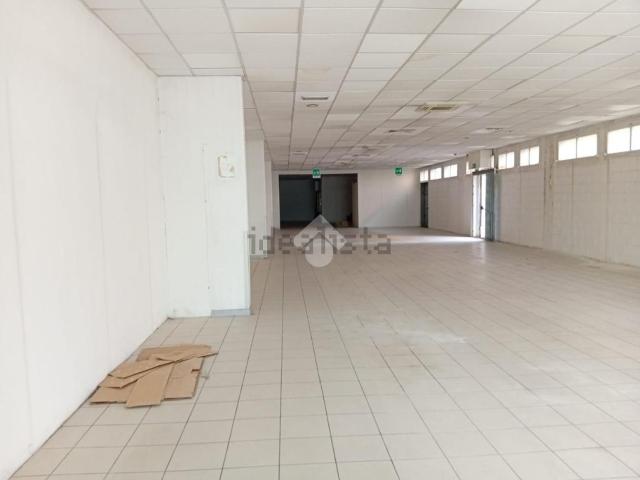 Locale Commerciale in affitto a Sorbolo Mezzani, Sorbolo