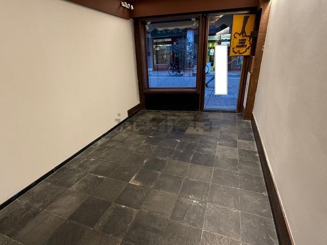 Locale Commerciale in affitto a Mestre-Carpenedo, Venezia