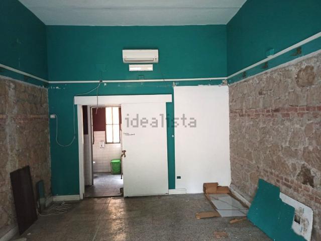 Locale Commerciale in affitto a Villaggio Trieste, Latina
