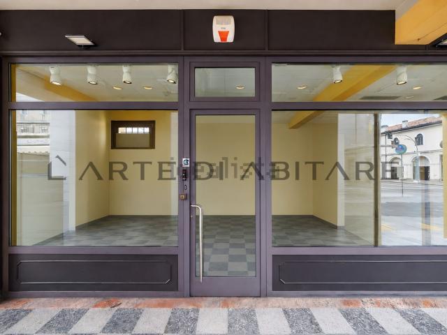 Locale Commerciale in affitto a Mogliano Veneto, Veneto