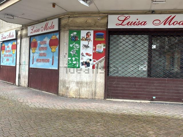 Locale Commerciale in affitto a Camaldoli, Campania