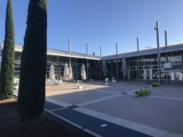 Locale Commerciale in affitto a Unione di comuni Valmarecchia, Santarcangelo Di