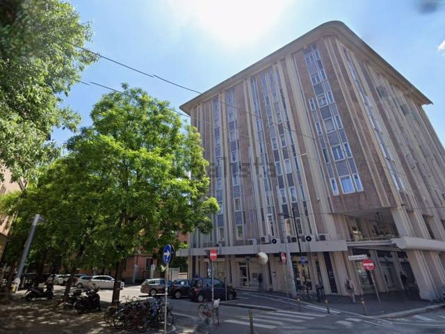 Locale Commerciale in affitto a Quartiere Navile, Bologna